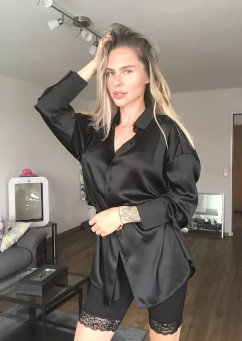 Is this a good outfit for the club?