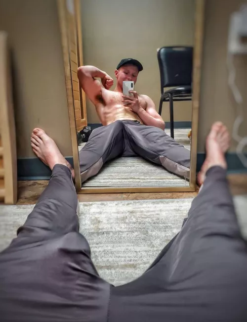 Just got done at the gym, but now I'm so horny. I NEED an ass to breed. I'll mount my sweaty body on top of you and use your ass! 