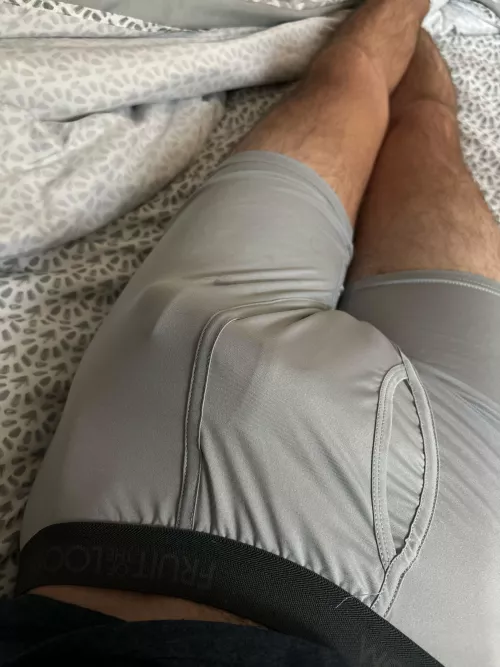 Can you tell where the head is? (25)