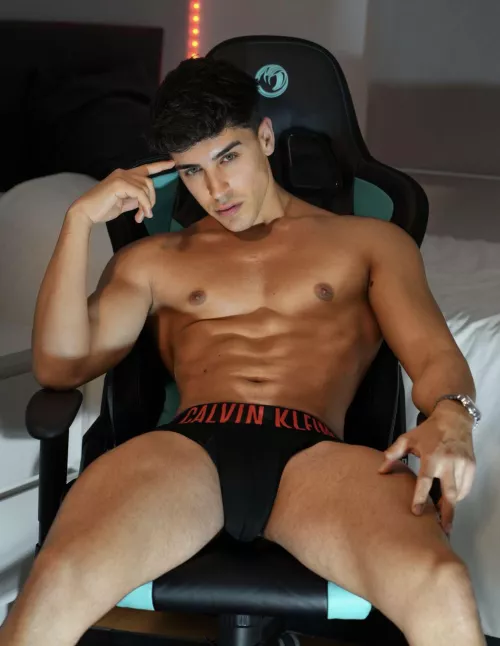 come and fill it with kisses