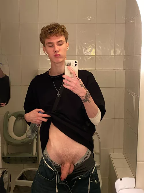 Have you ever gotten pissed on in a toilet? 🤤