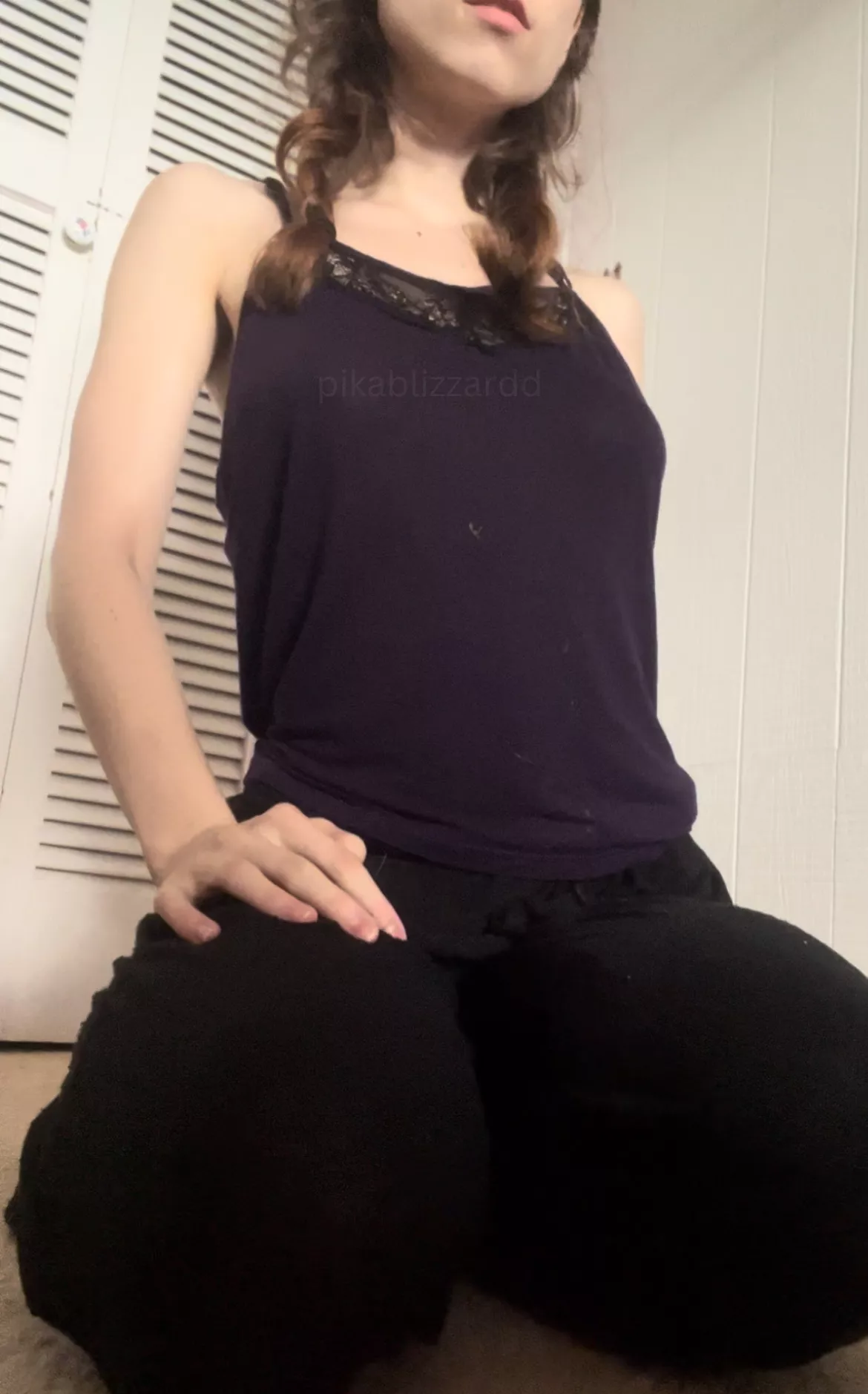 I just had a workout, now I put on comfy clothes [F]