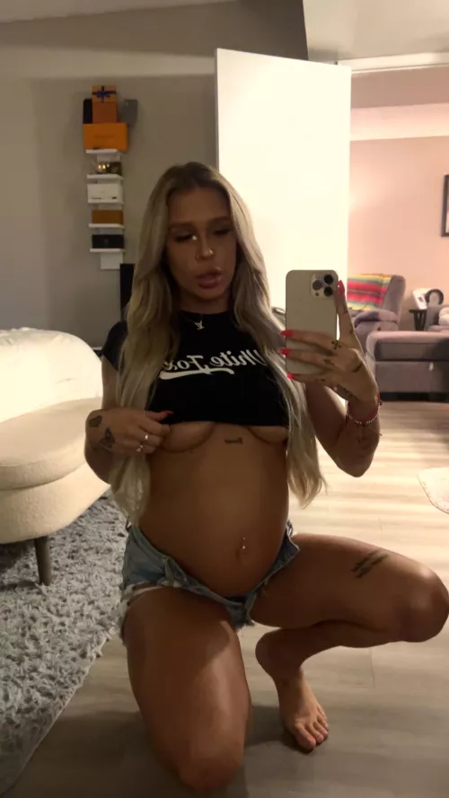 i love wearing this crop top while being pregnant :)