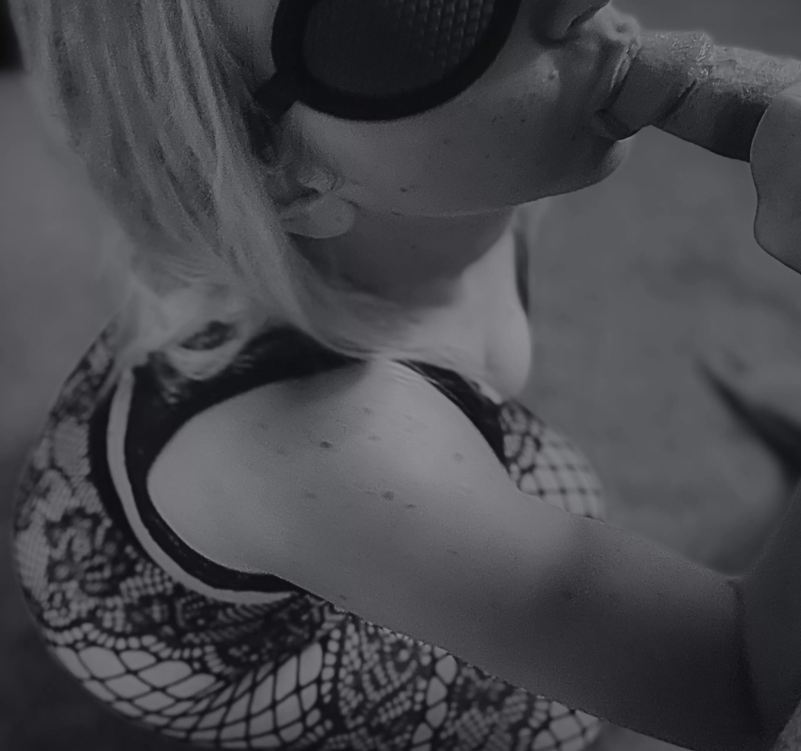 I was surprised how fast my photographer filled my mouth (fm)