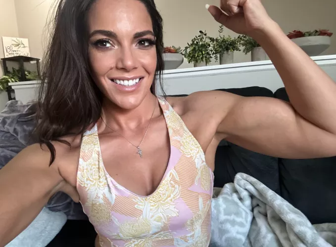 I'll be your MILF gym crush