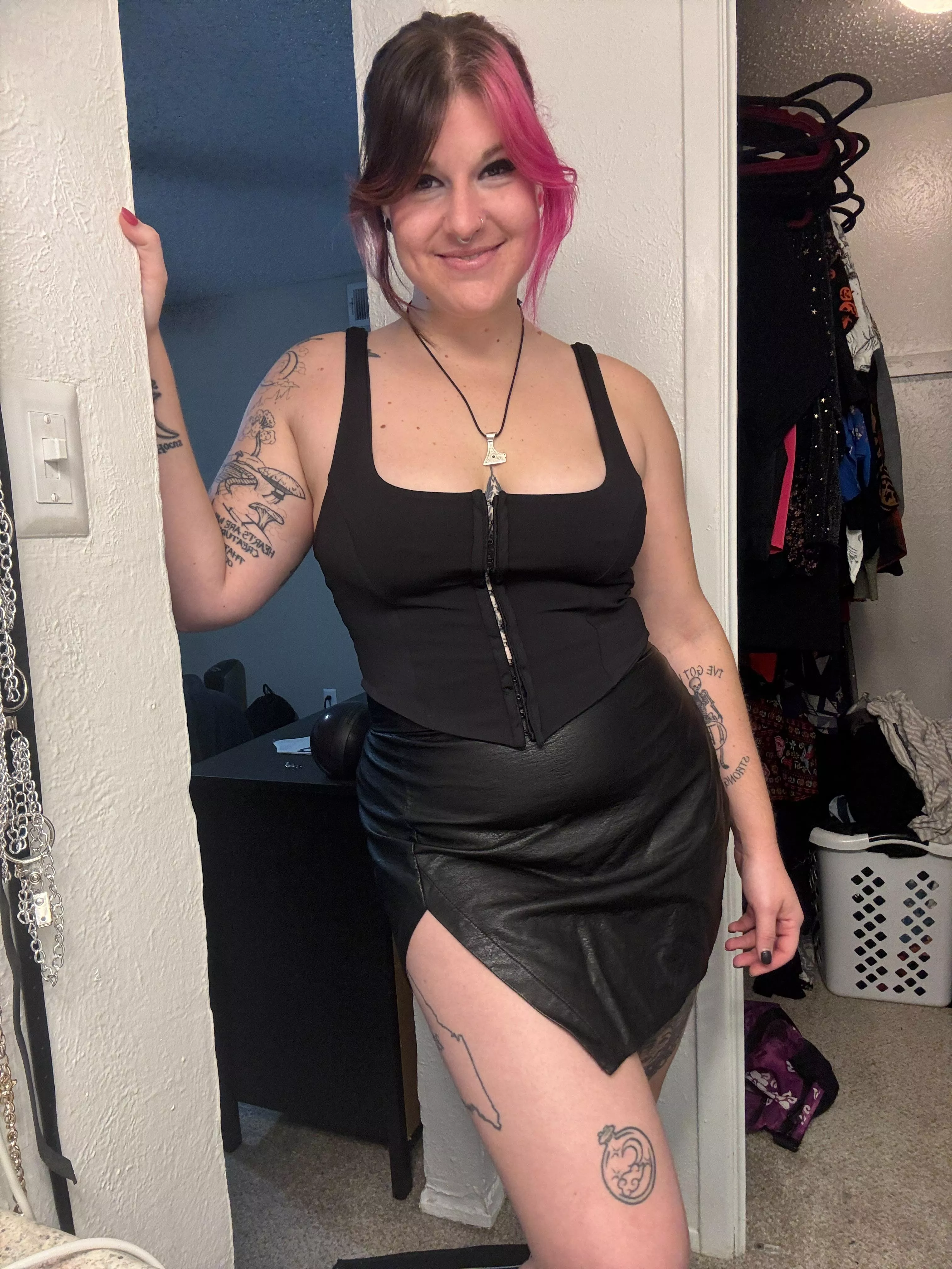 Is it ok if i wear heels on our date? Id be almost 6’8”. [f] 6ft. 