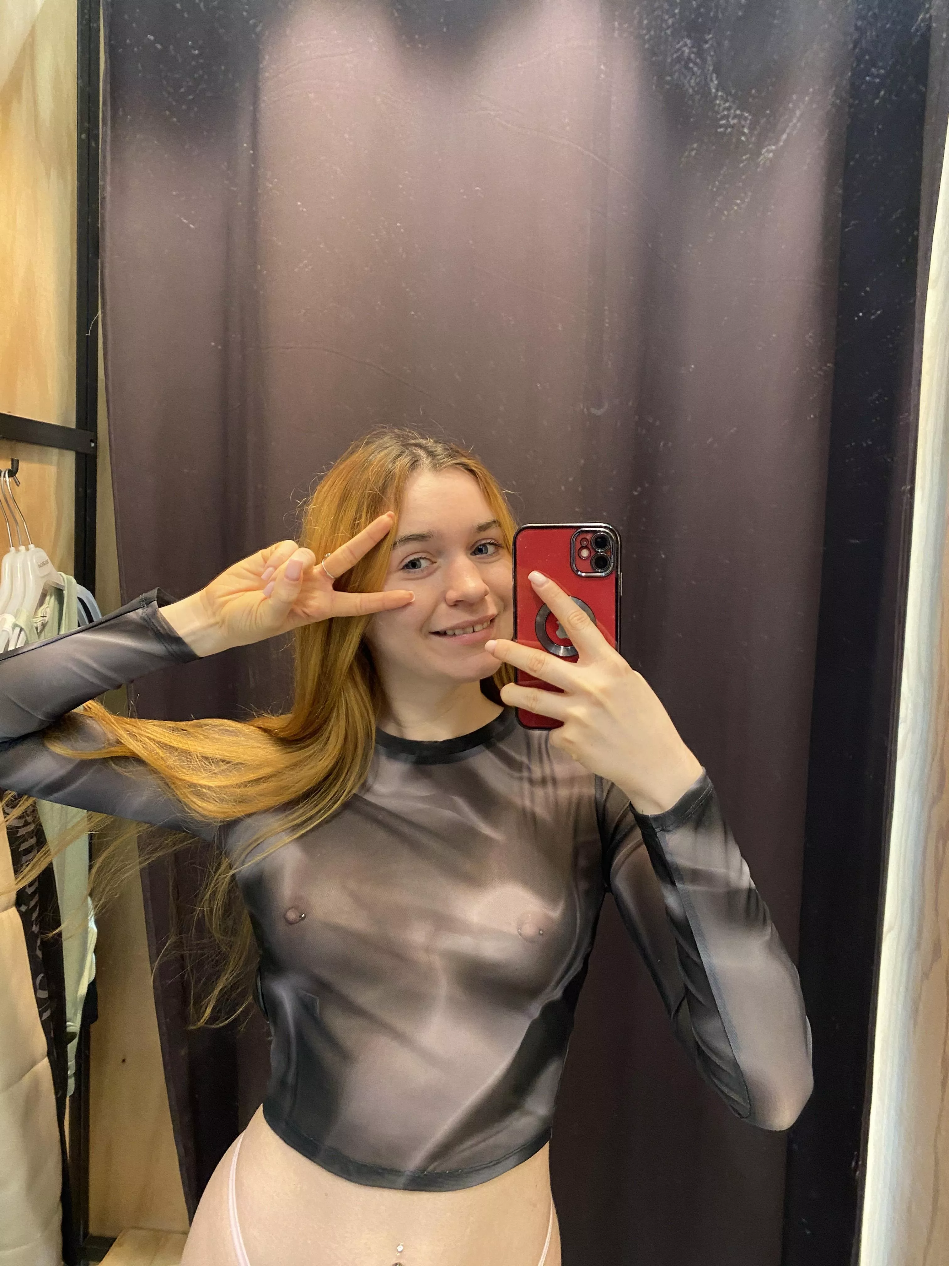 Let's do naughty things in the changing room together