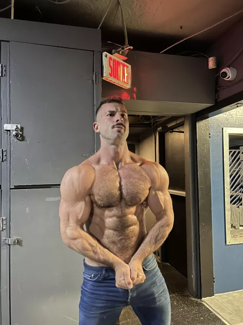 Male stripping canadian dom😈😈😈