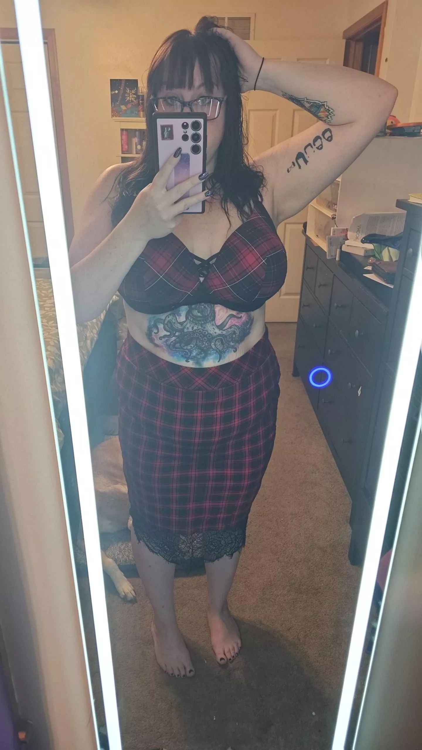 Now that I'm (re)verified, it's time to continue this party. Also, shout out to my dog. She's the real star here