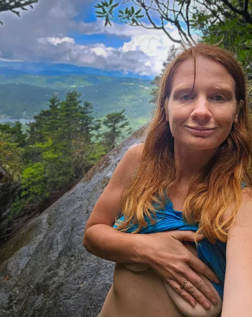 You find me in your bed, are you alarmed?🚨