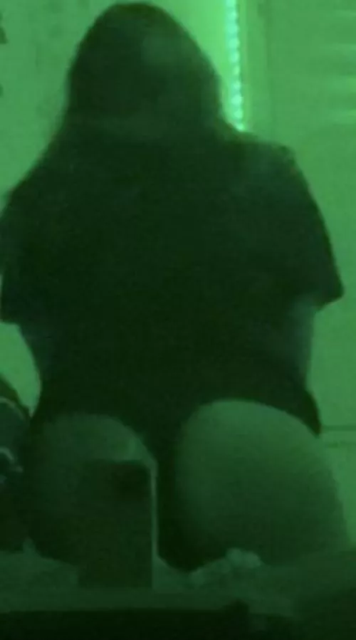 Central coast is so boring 🥱 if only there were someone In serch of a femboy