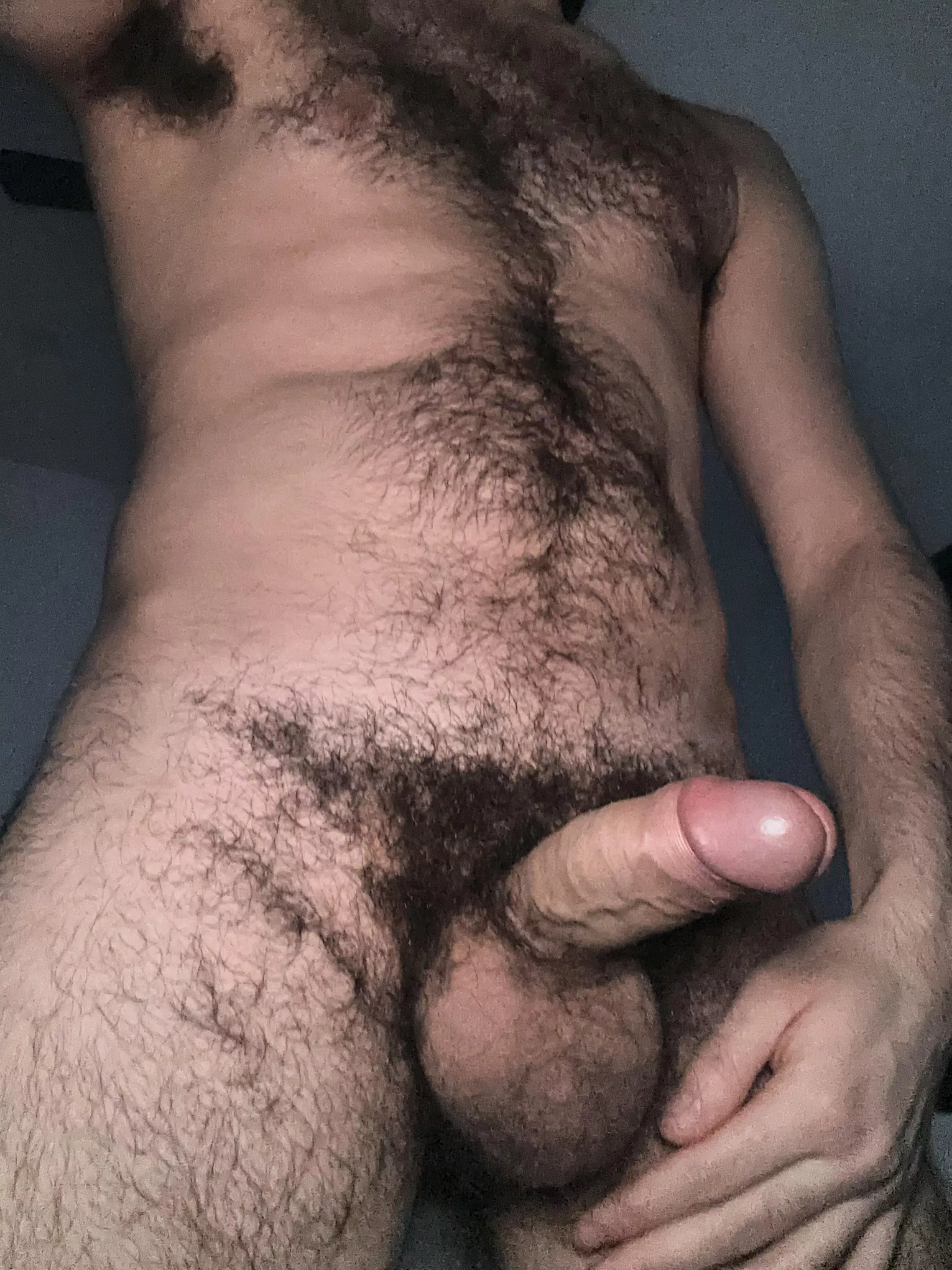 does my chest hair look curly from down there?