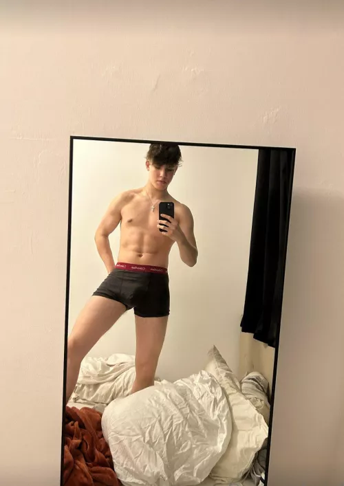 Don't mind me, just changing the bedding ;)