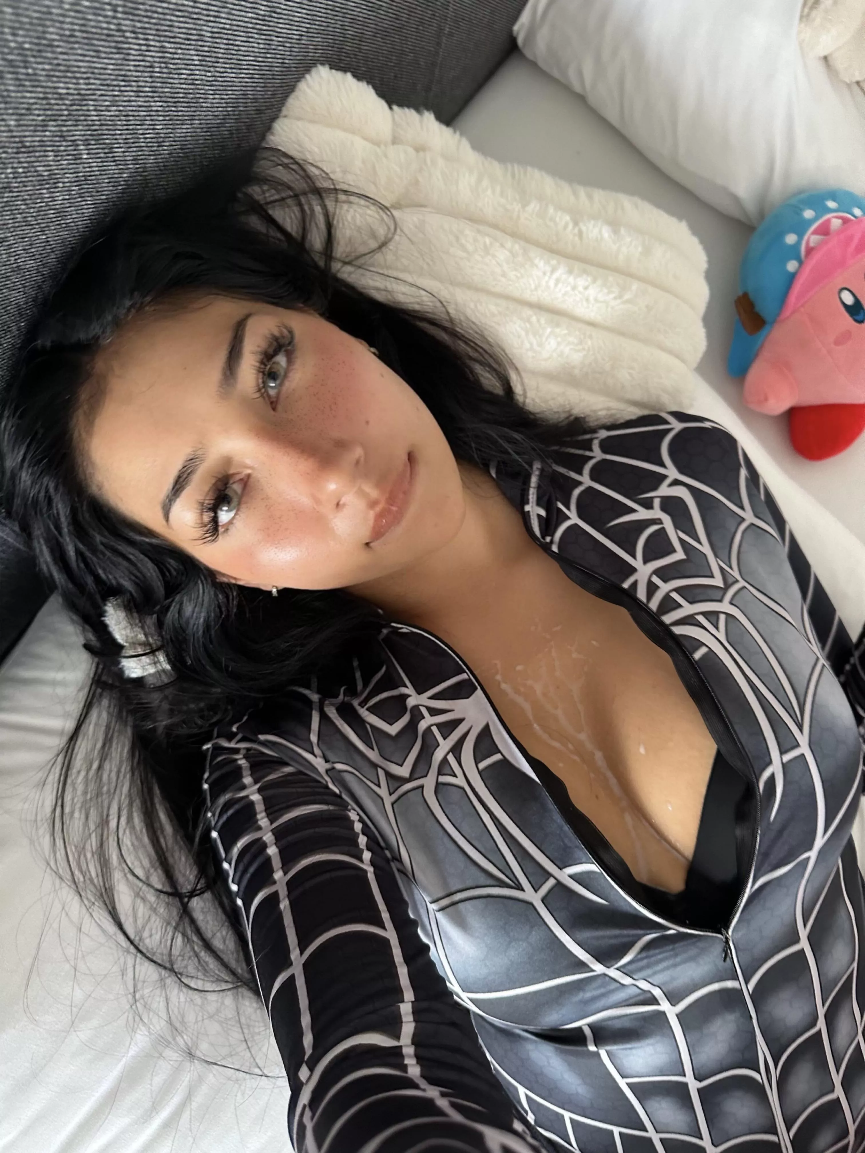 Draining him on my face makes us both happy :)