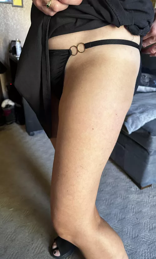 Getting ready for a hotwife adventure…