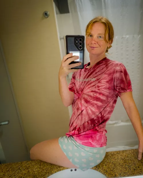 Ginger curls and coffee – perfect morning combo☕ [F27]