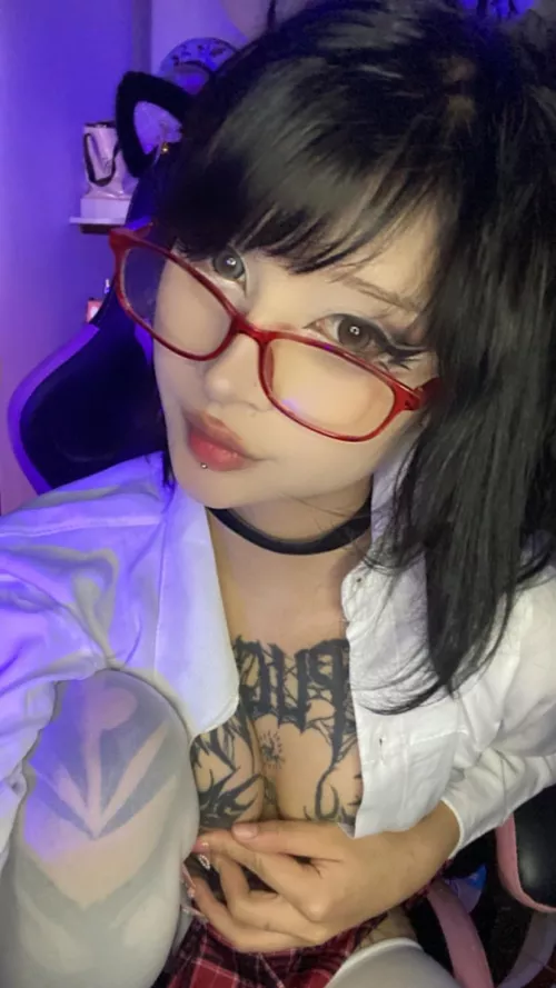 I might not wear bra tomorrow at school 