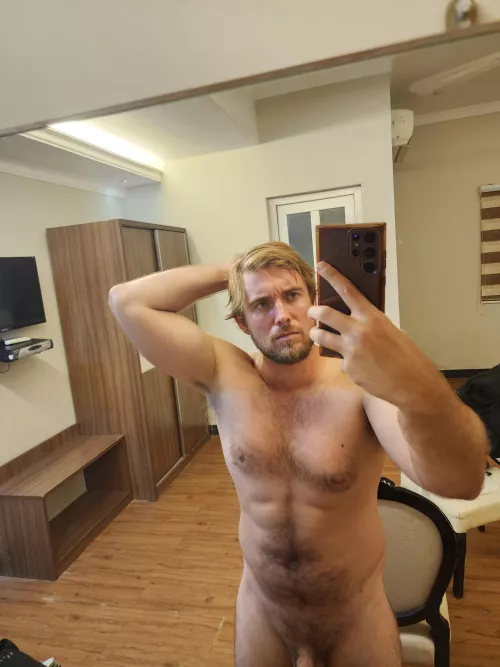 I think this photo works for the armpits