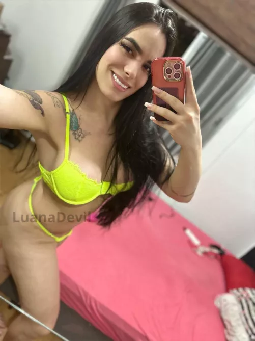 i wanna feel your hands all over this body… 💕