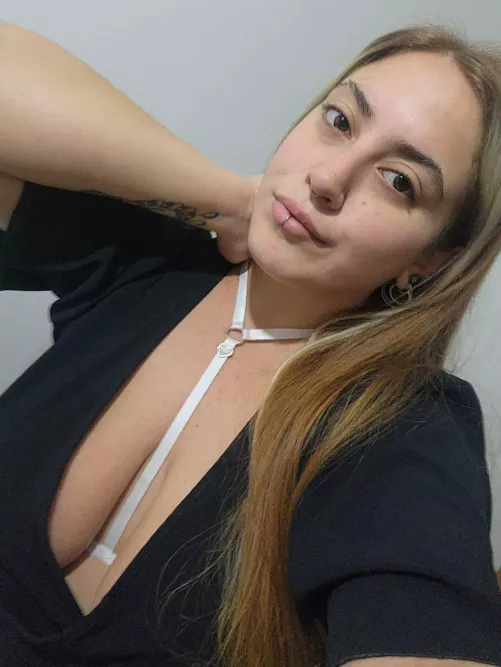 I’m curvy, I’m happy, and I’m glowing with confidence.