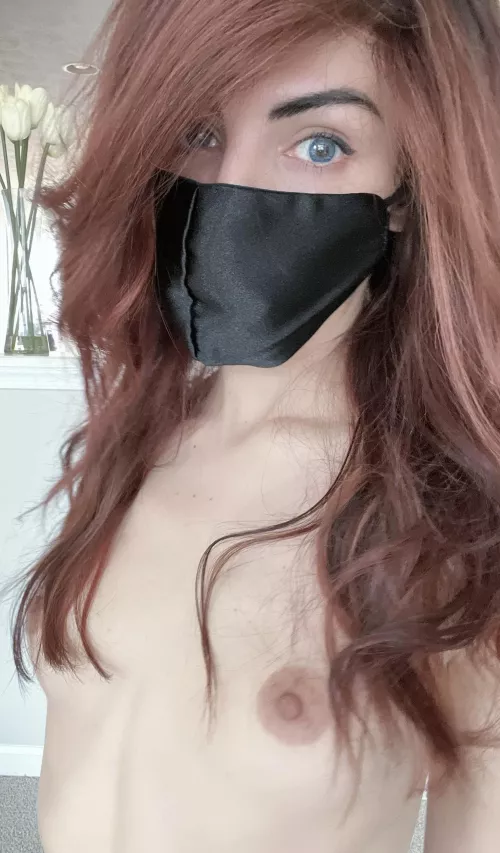 redhead, svelte body, perky boobs... I'm your perfect petite fantasy ;)
