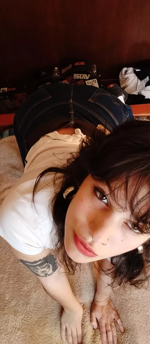 The doggy jeans butt you always dreamed of