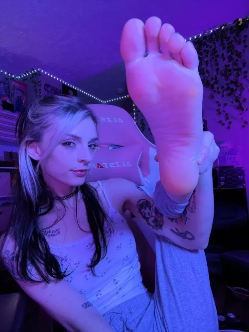 What’s the first thought that comes to your mind? 💕