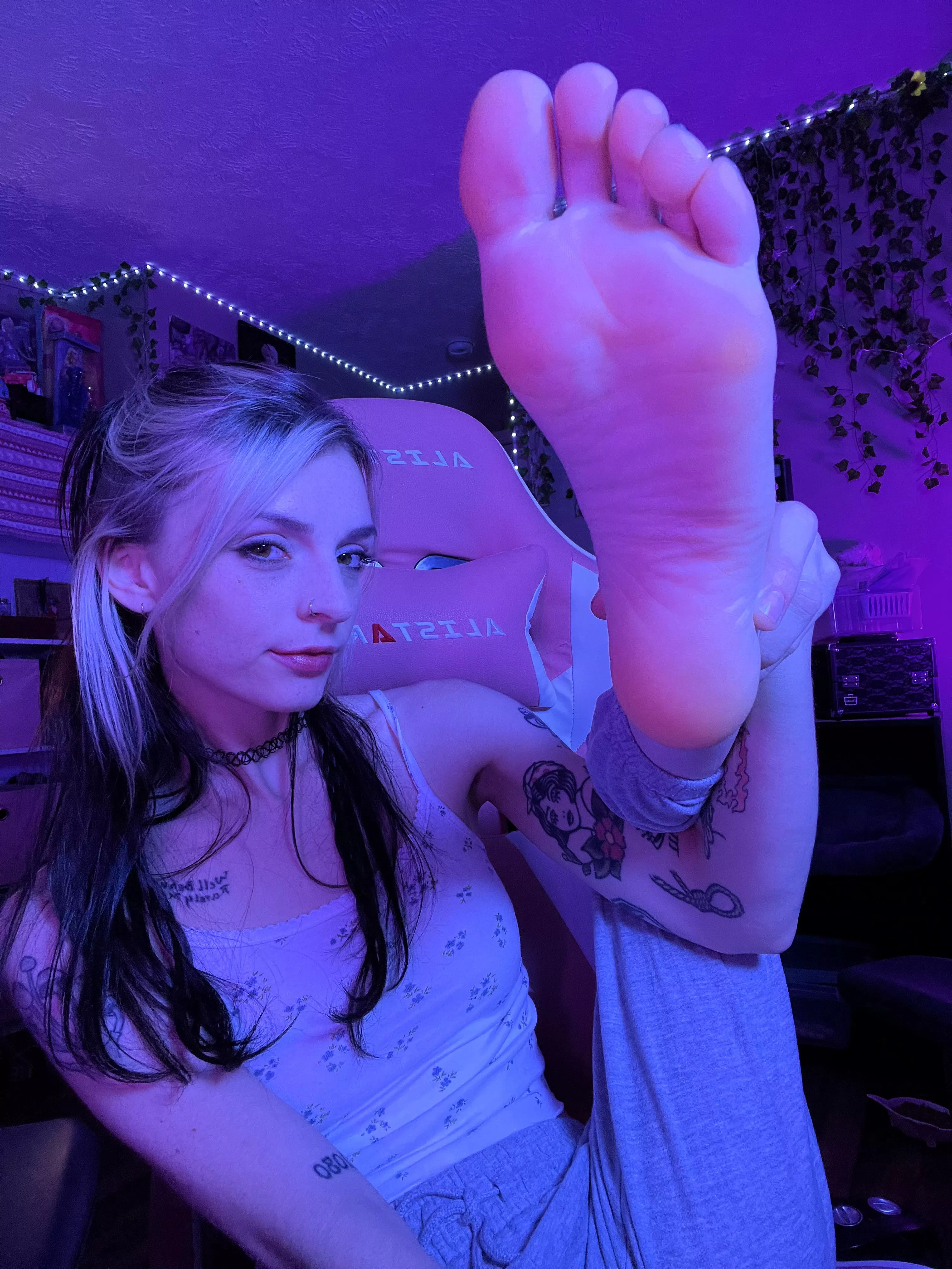 What’s the first thought that comes to your mind? 💕