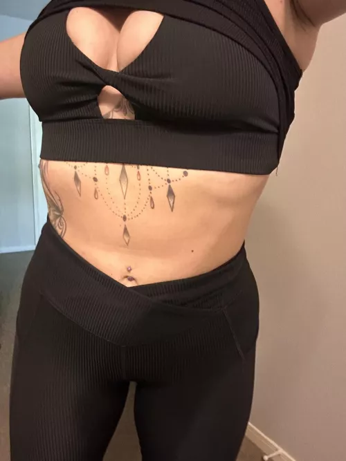 When the gym fit matches so you go extra hard! 