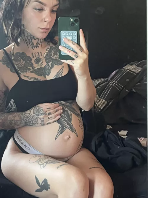 Who likes tatted bumps🤩 23 weeks xox