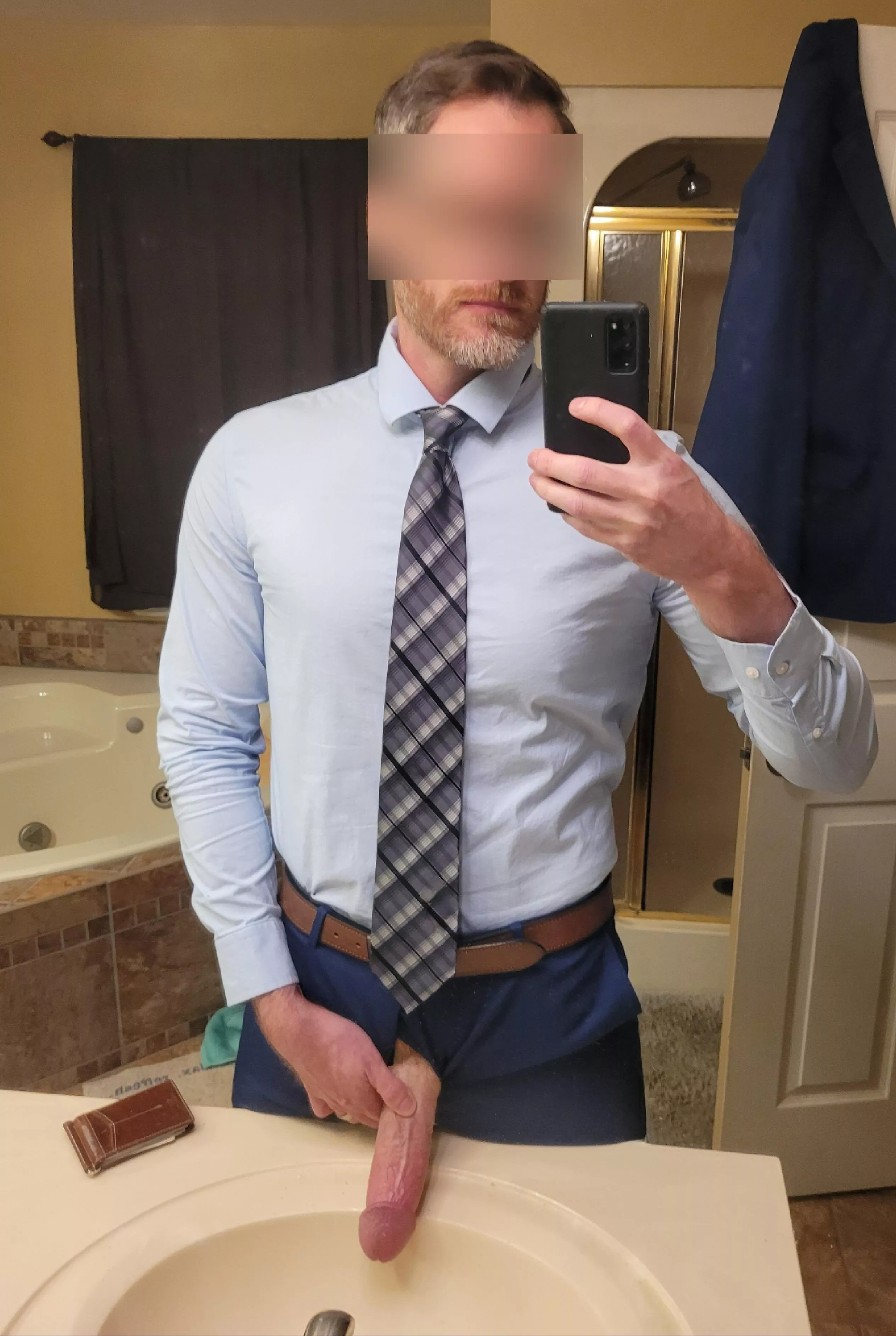 [37] It's always fun to show what's hiding under the 🐒 suit 