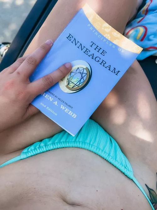 Accidentally got my book wet 👙🐱🙈