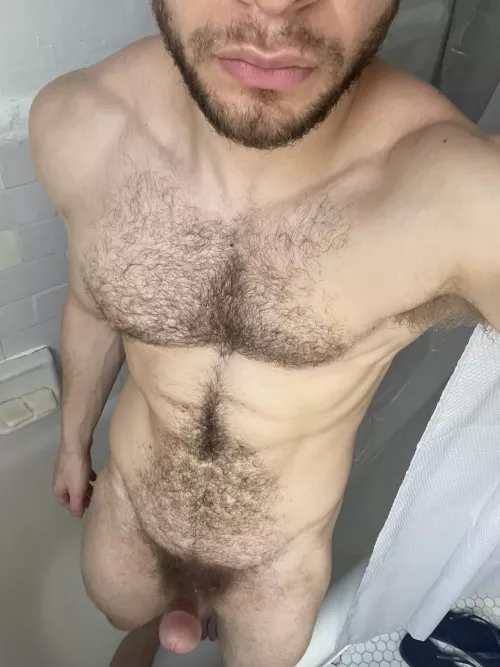 Anyone prefer a thick head and a thick bush? 🍆😈