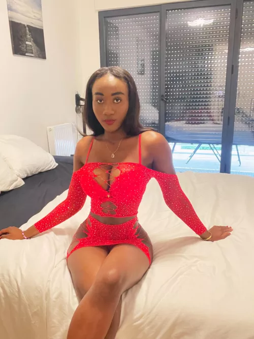 Bury your face between my thick thighs