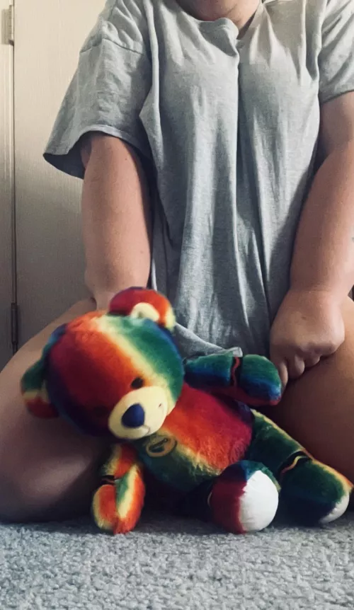 Daddy’s Tee and stuffies 🩷