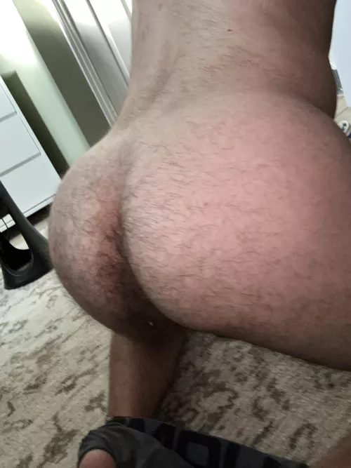 HMU if you like this ass 