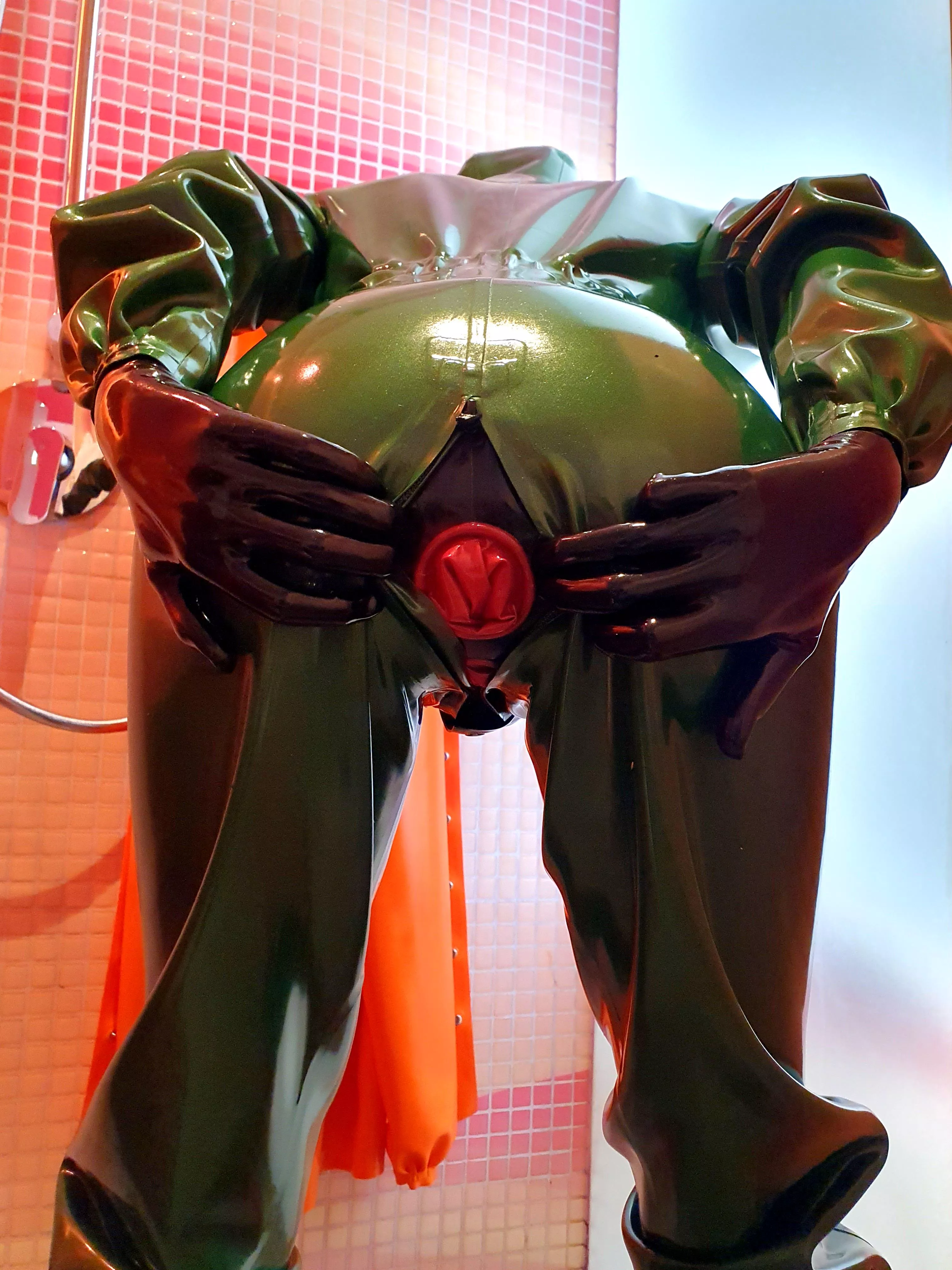 Layers! Heavy! I lubed the rear condom like crazy and it's slipping out! Can you push it back in, please! 