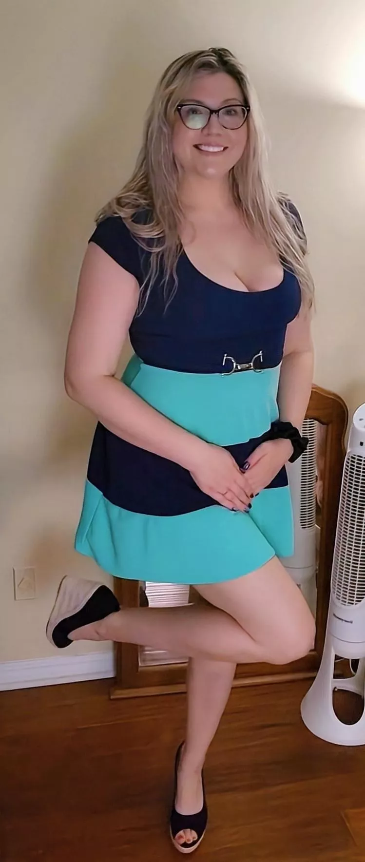 Love this blue dress !