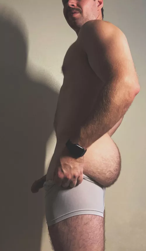 My friend told me ass don’t matter on a guy, help me prove him wrong [32] 