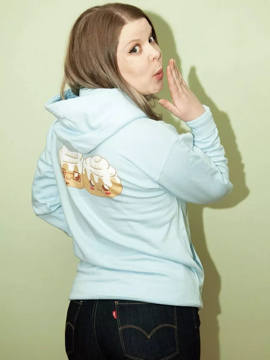 Simone Swan 🍑 [CineBinge]