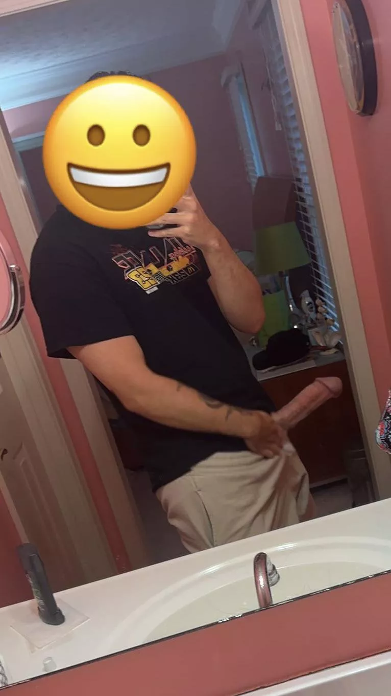 This angle shows off my girth, would you agree 