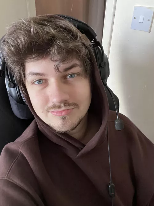 Thought Iβd have a blast playing WoW this weekend but Iβve nobody to explore with. π₯²