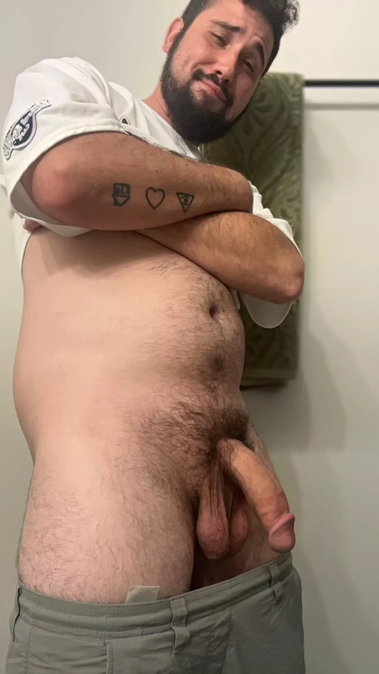 Took this yesterday.. how do I look?  Took this yesterday.. how do I look?