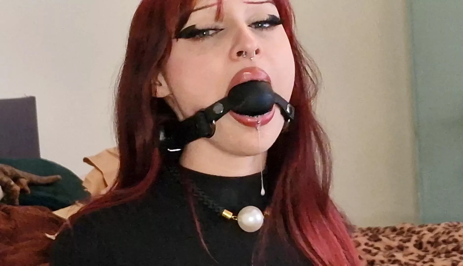 Actually in love with my new big ball gag 🖤
