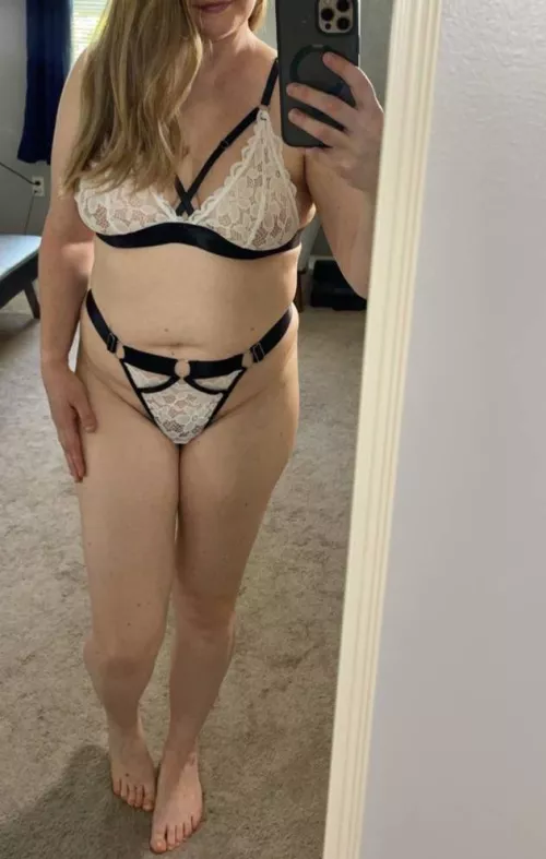 I might be wearing white but I promise it’s a lie 