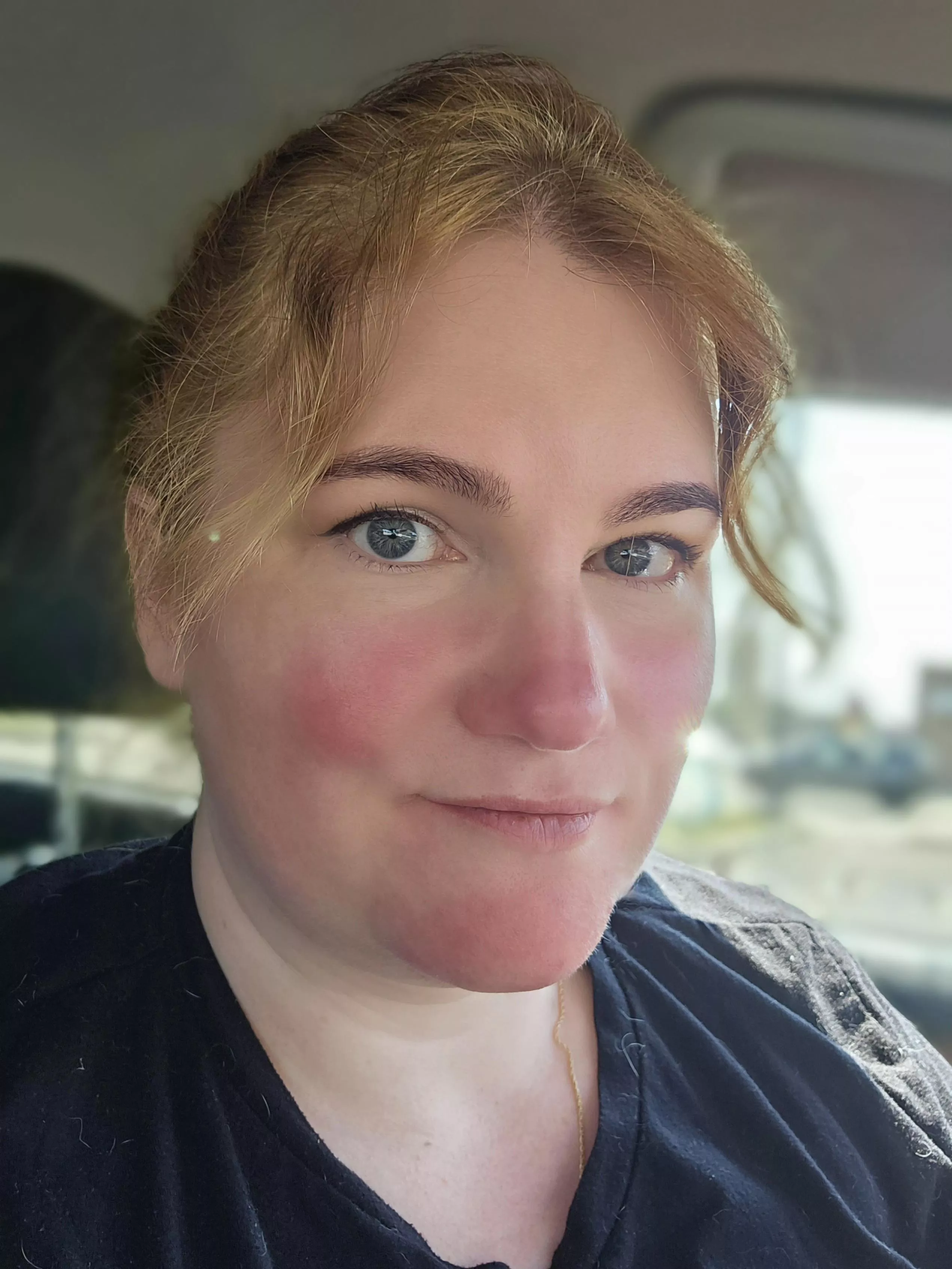 I need someone to tell me how to actually do my makeup