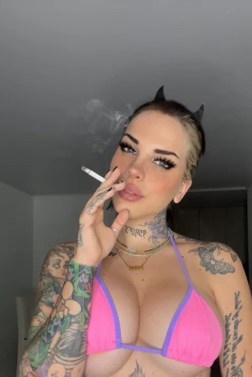 I'm sexy and hot, do you think the same?