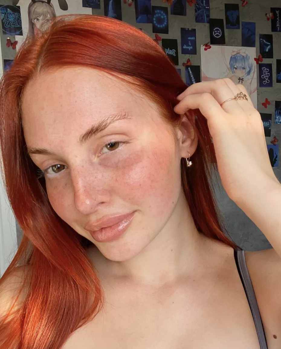 Please make me feel less self conscious about my pale skin [IRTR]