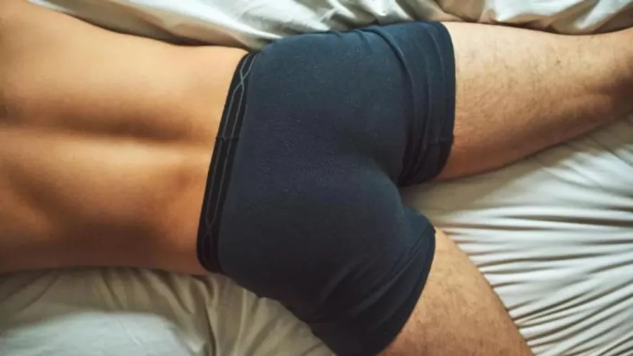 Will send THREE nudes to your DM for every ⬆️ vote!!!