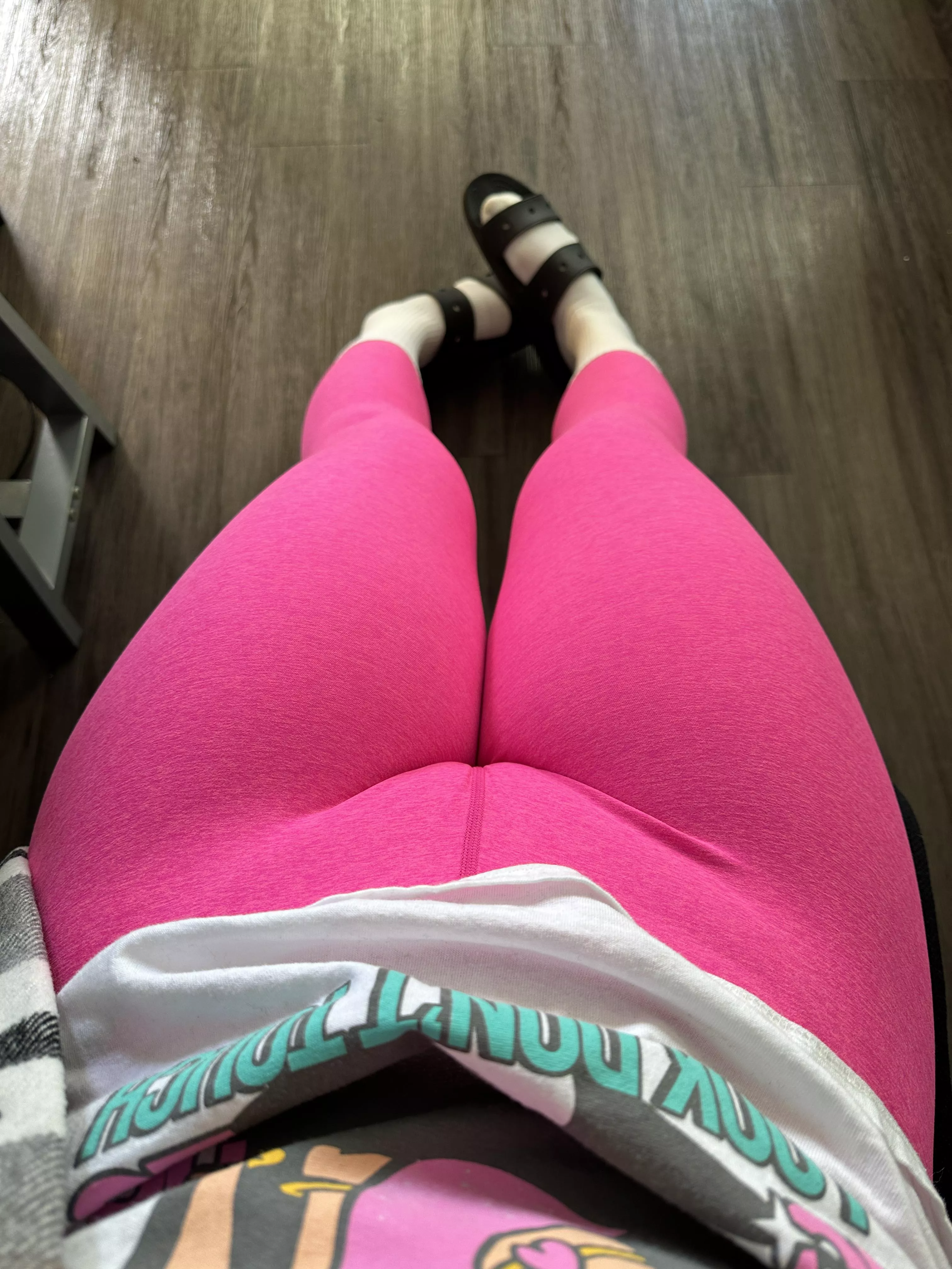 how do you feel about this view of yoga pants